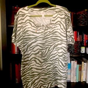 Animal print short sleeve tunic from Chico’s. Size 2 (Large)